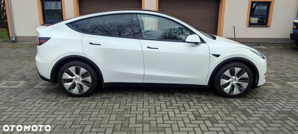 Tesla Model Y Long Range Dual Motor AWD - 7