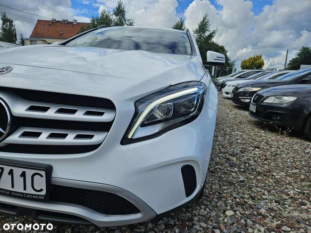 Mercedes-Benz GLA - 29