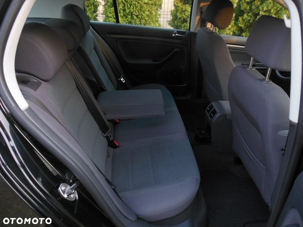 Volkswagen Golf 1.9 TDI DSG Edition - 22