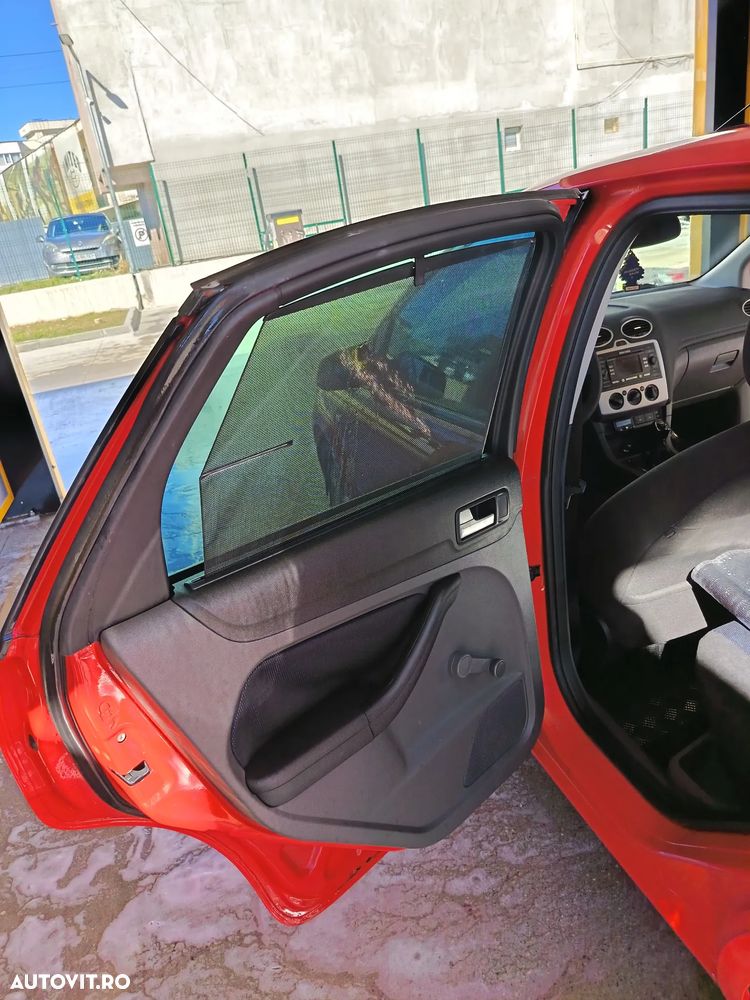 Ford Focus 1.6 TDCi Trend - 12