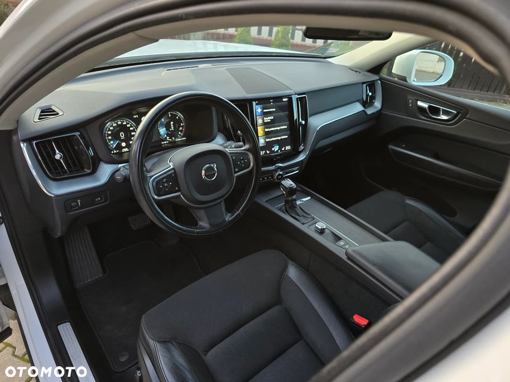 Volvo XC 60 D4 AWD Momentum - 14