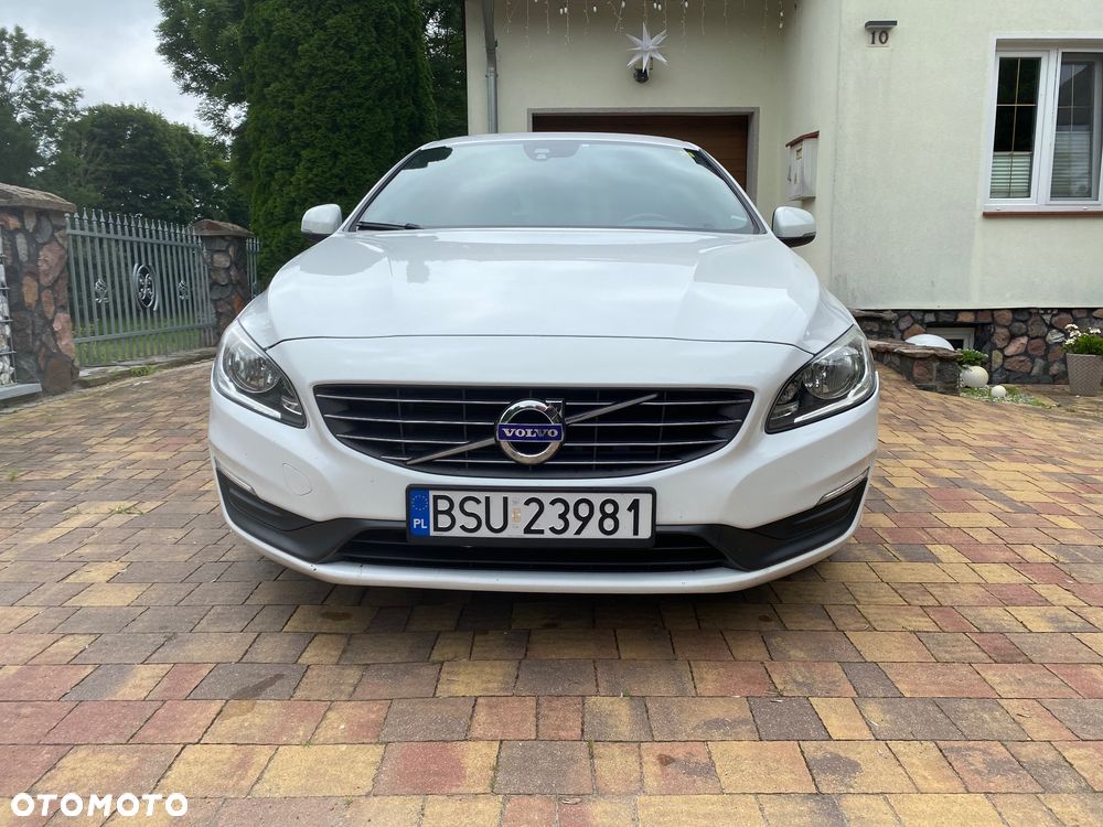 Volvo V60 D4 AWD Kinetic - 4