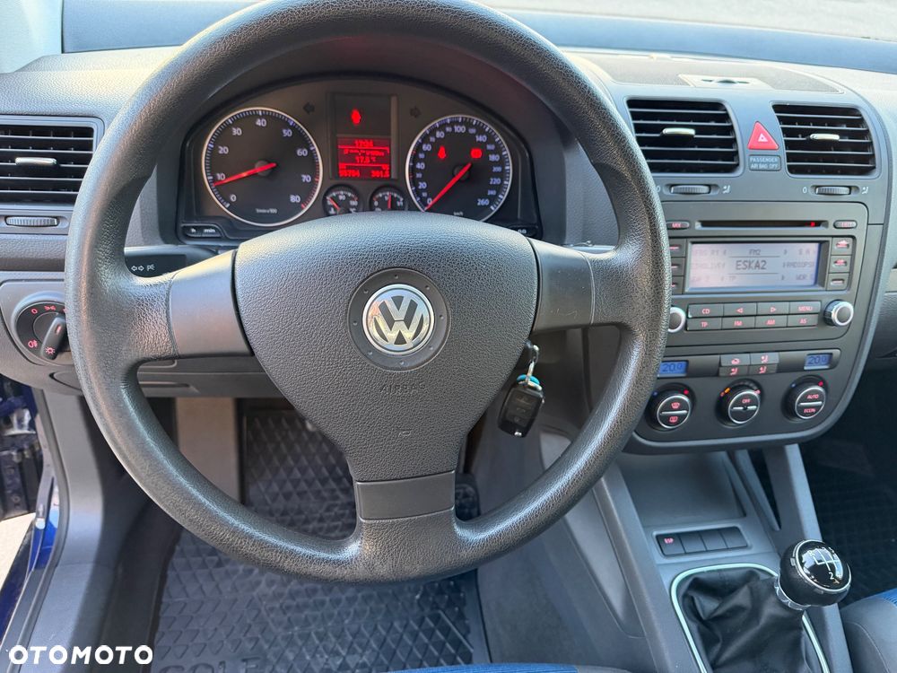 Volkswagen Golf 1.6 Comfortline - 5