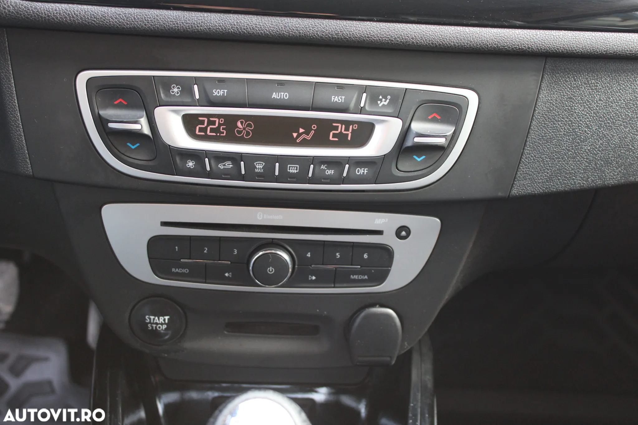 Renault Megane ENERGY dCi 130 Start & Stop Bose Edition - 28
