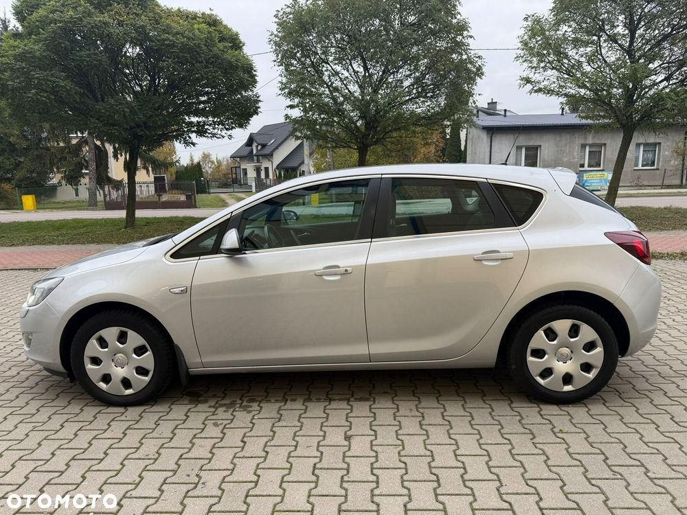 Opel Astra - 10
