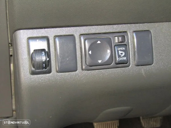 Nissan Navara 2.5 dCi CD XE P.Comfort 4WD - 24
