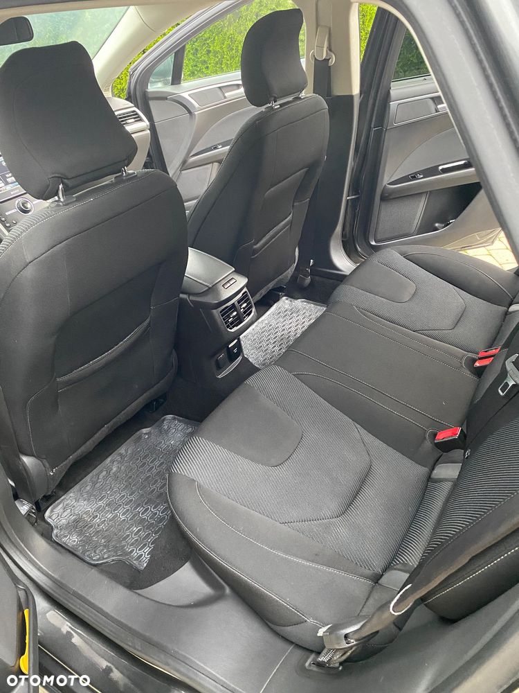 Ford Mondeo - 22