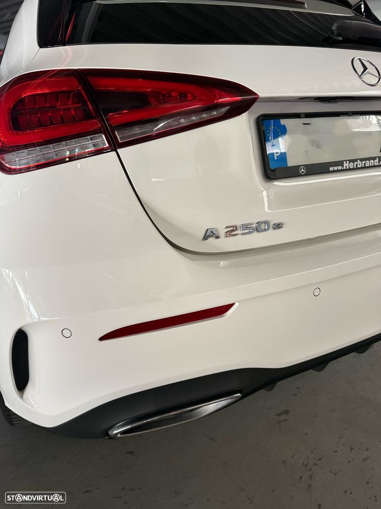 Mercedes-Benz A 250 e 8G-DCT AMG Line Advanced Plus - 13