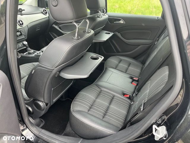 Mercedes-Benz Klasa B 180 d BlueEFFICIENCY Edition Style - 18