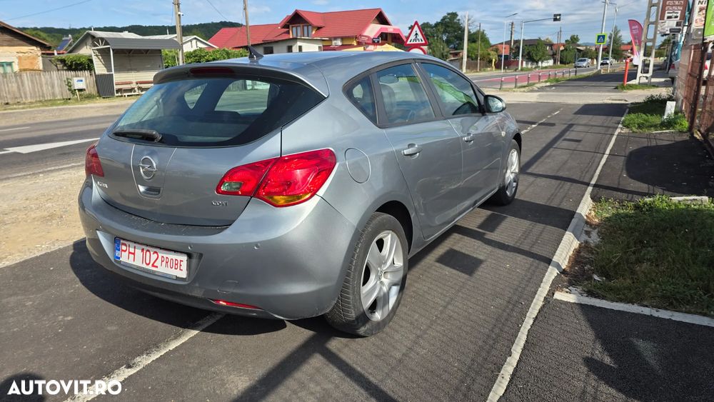 Opel Astra 1.7 CDTI Cosmo - 11