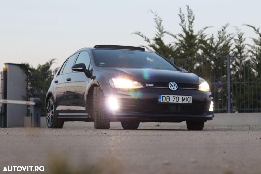 Volkswagen Golf 2.0 TDI DPF BMT GTD - 8