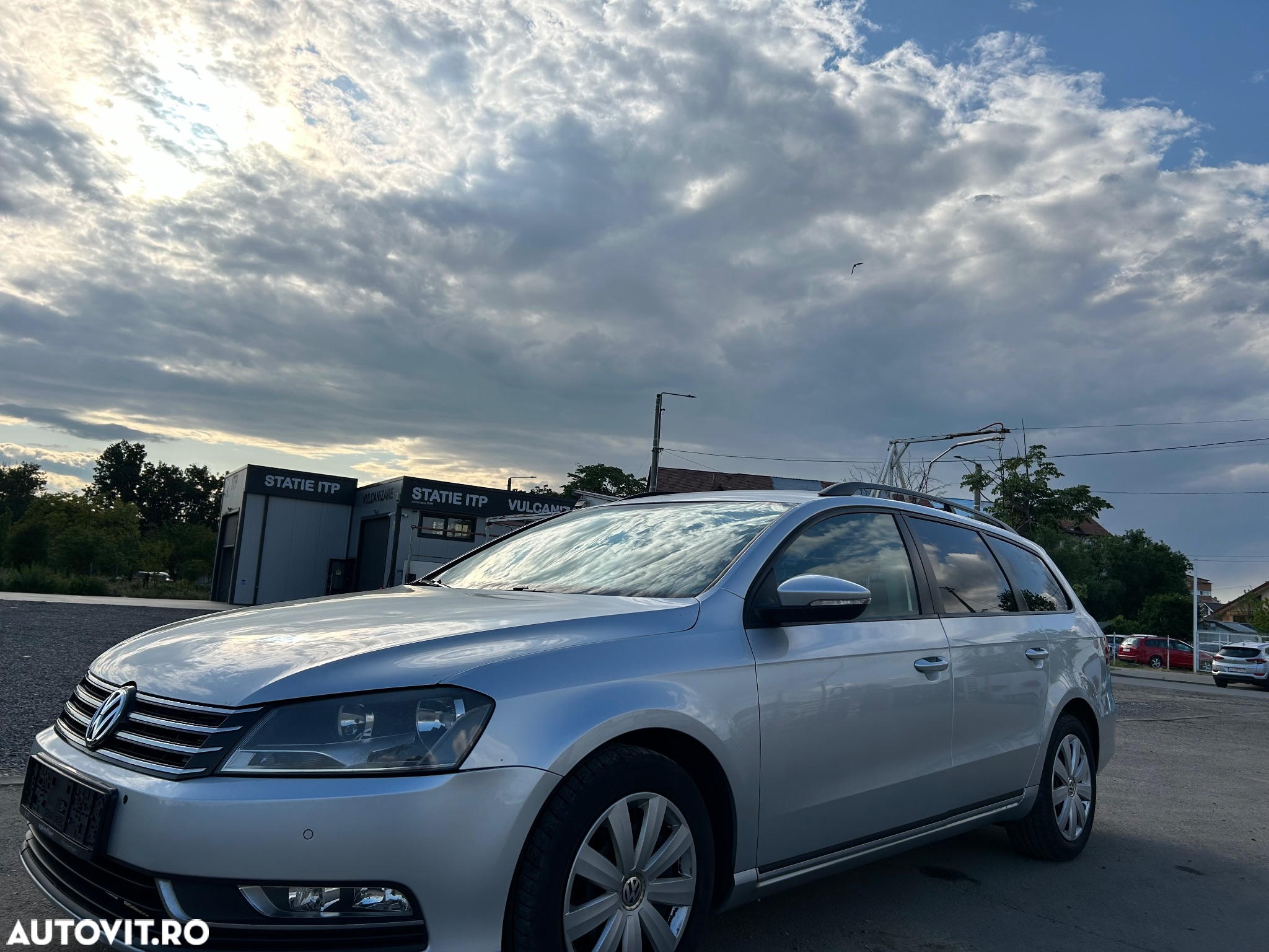 Volkswagen Passat Variant 2.0 TDI BlueMotion Technology DSG Comfortline - 12