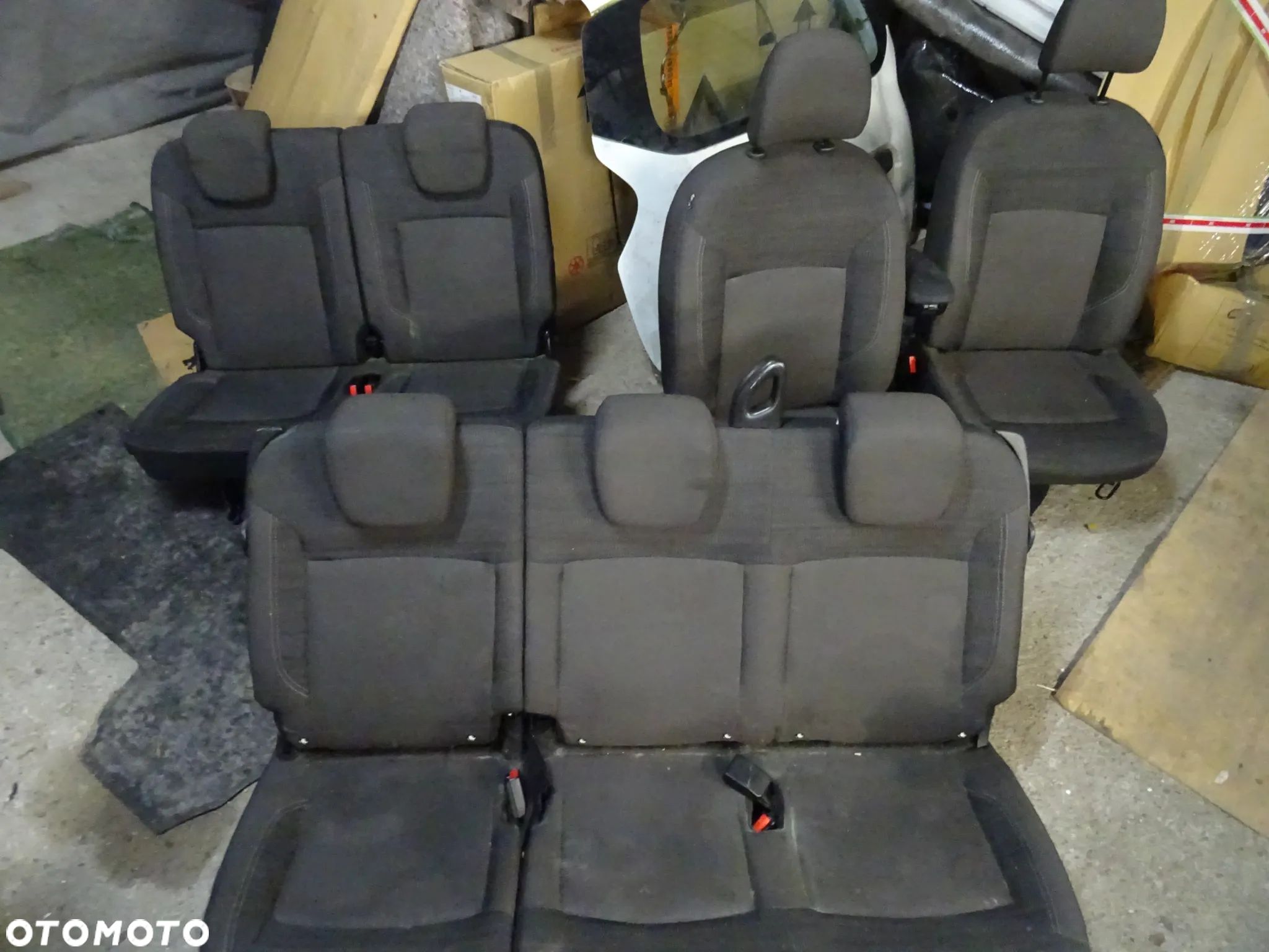 DACIA LODGY 7 OSOB FOTEL SRODKOWY  TYLNY KANAPA SRODKOWA KANAPA TYLNA RAZEM LUB OSOBNO CZESCI ROZNE - 1