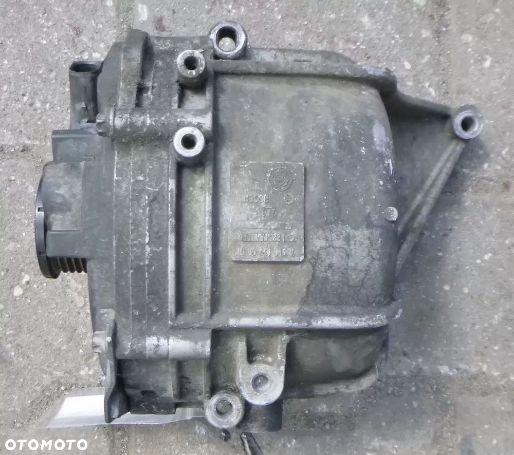 Mercedes S Alternator A0001502050 - 2