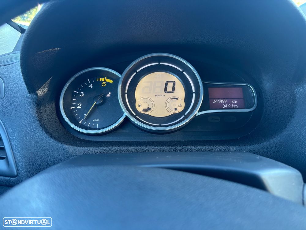 Renault Mégane dCi 110 FAP Paris Business - 6