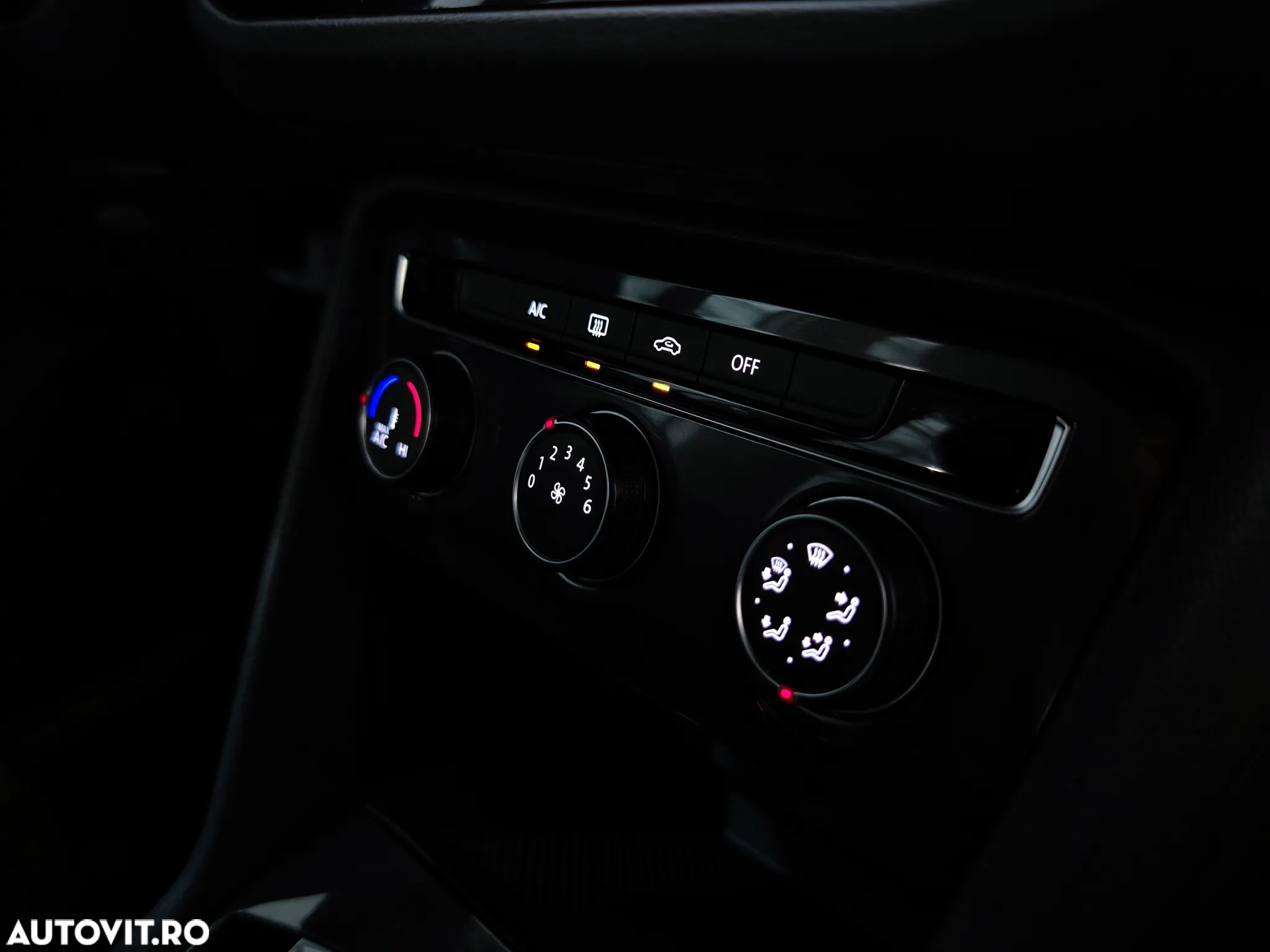 Volkswagen Tiguan - 19