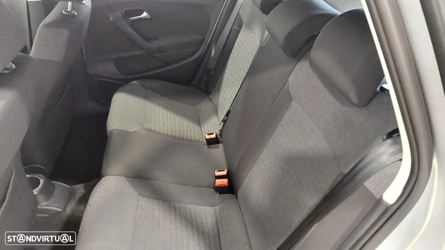 VW Polo 1.2 Confortline - 19