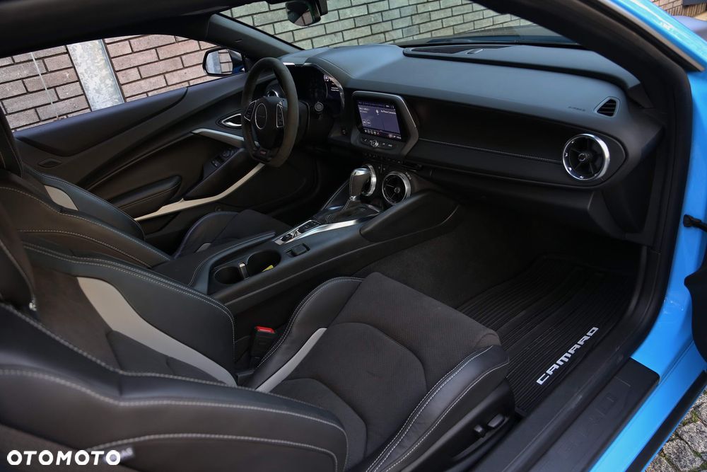 Chevrolet Camaro - 34