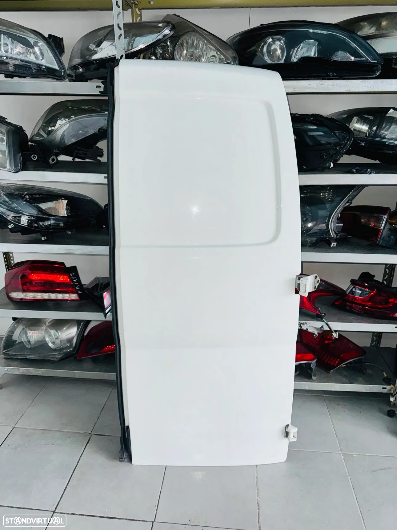 Porta Trás Direita Nissan NV200 - 2017 / 2024 - 2