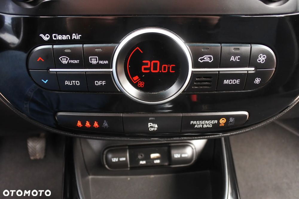Kia Soul 1.6 CRDI Dream Team Edition - 16