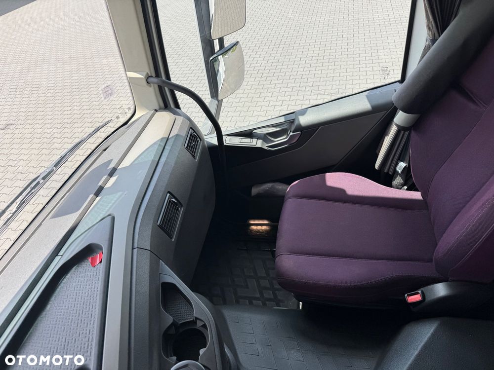 Volvo FM FH 500 Euro6 Full Led z kurierki Import France - 26