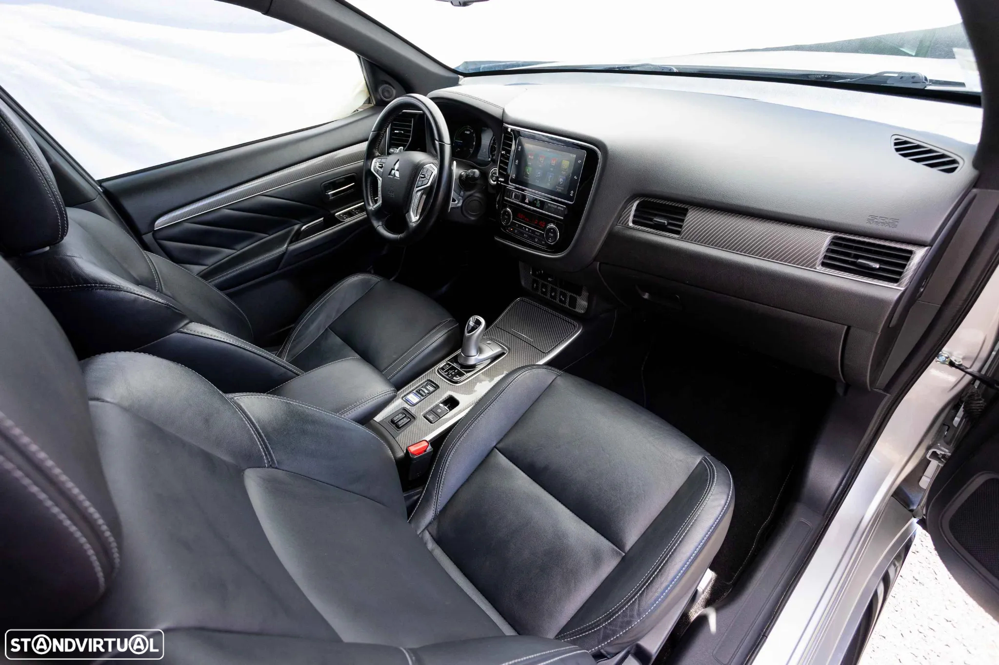 Mitsubishi Outlander 2.0 PHEV Instyle - 36