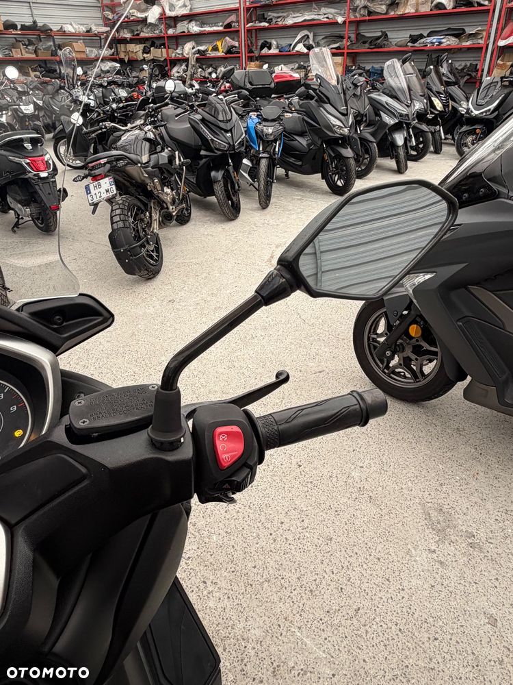 Yamaha X-max - 13