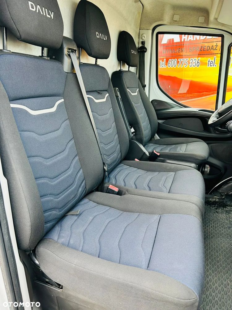 Mercedes-Benz Sprinter - 21