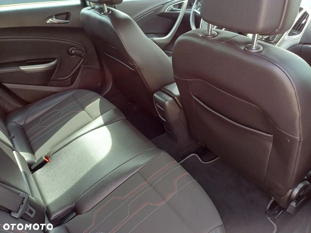 Opel Astra 1.4 Turbo 150 Jahre - 7