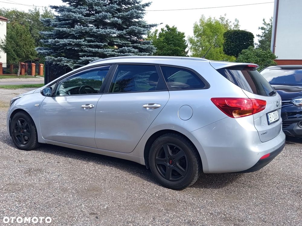 Kia Ceed - 22