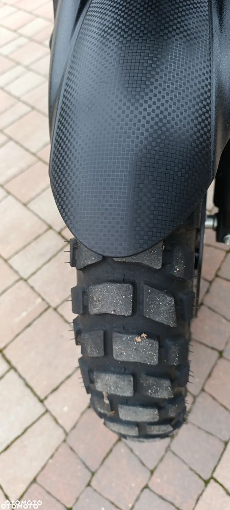 Suzuki V-STROM - 17