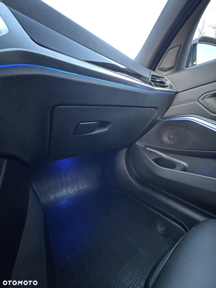 BMW Seria 3 320d Sport Line - 26