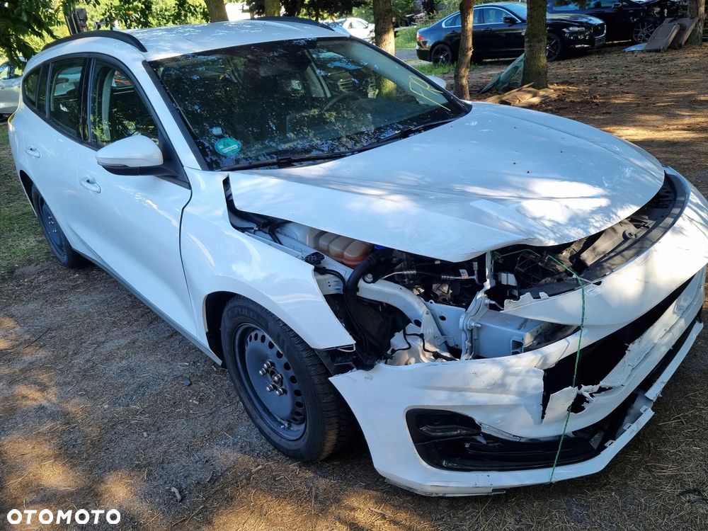 Ford Focus 1.5 EcoBlue Start-Stopp-System COOL&CONNECT DESIGN - 3