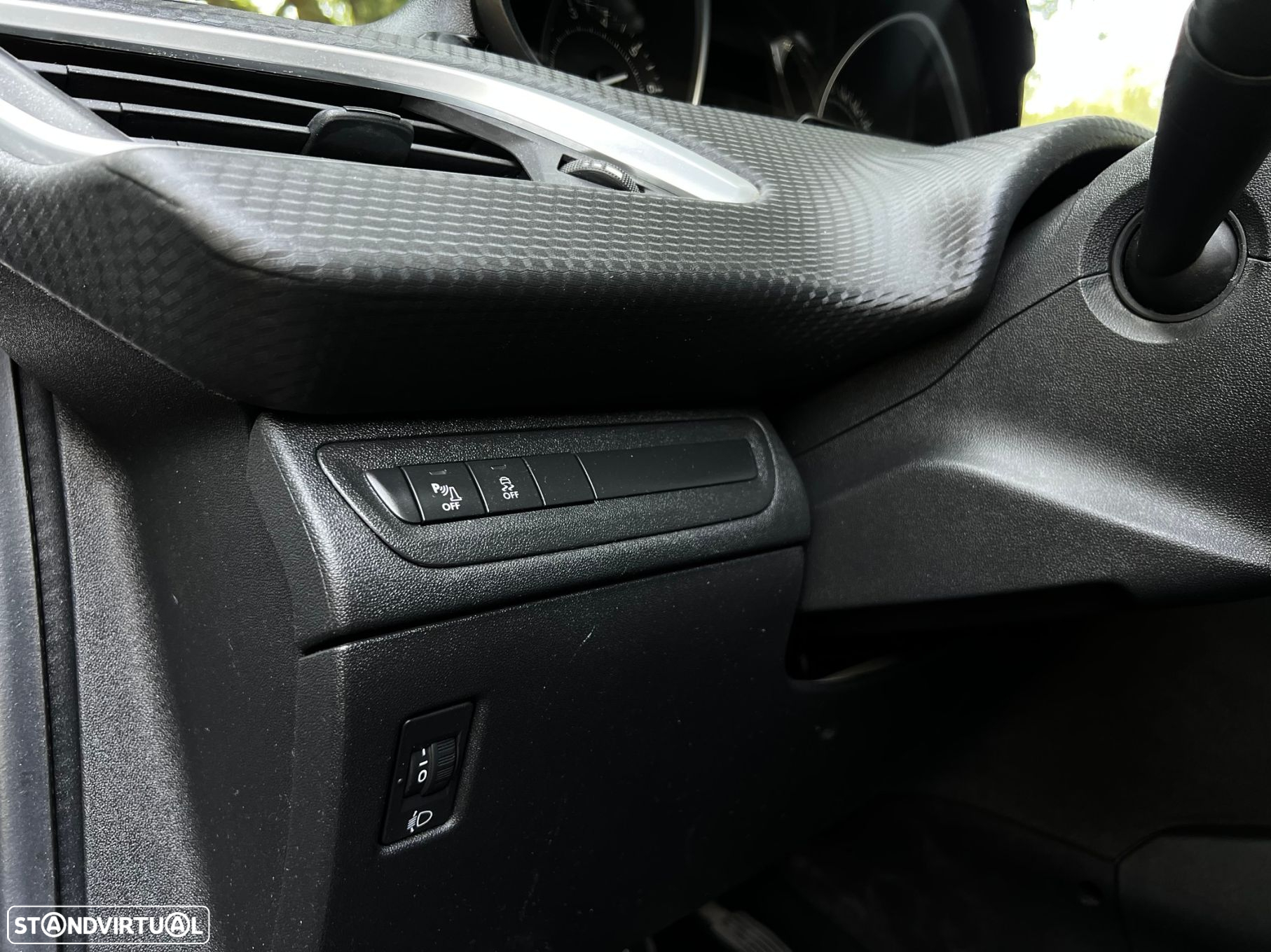 Peugeot 208 1.2 PureTech Style - 33