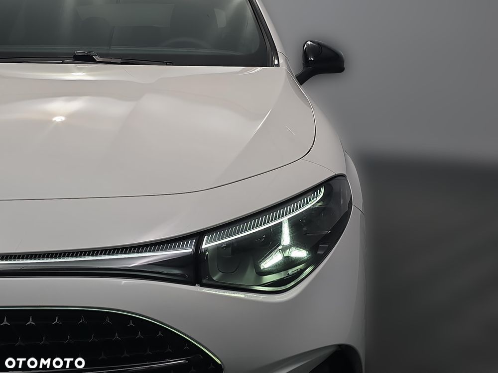 Mercedes-Benz CLA 200 mHEV 8G-DCT - 24