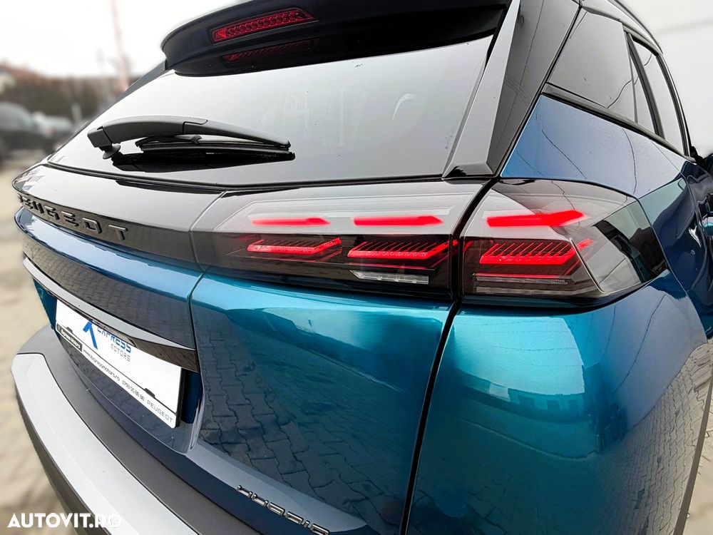 Peugeot 2008 1.2L e-DCS6 MHEV GT - 15