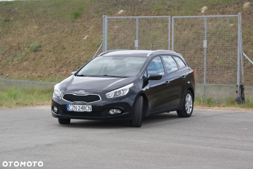Kia Ceed - 16