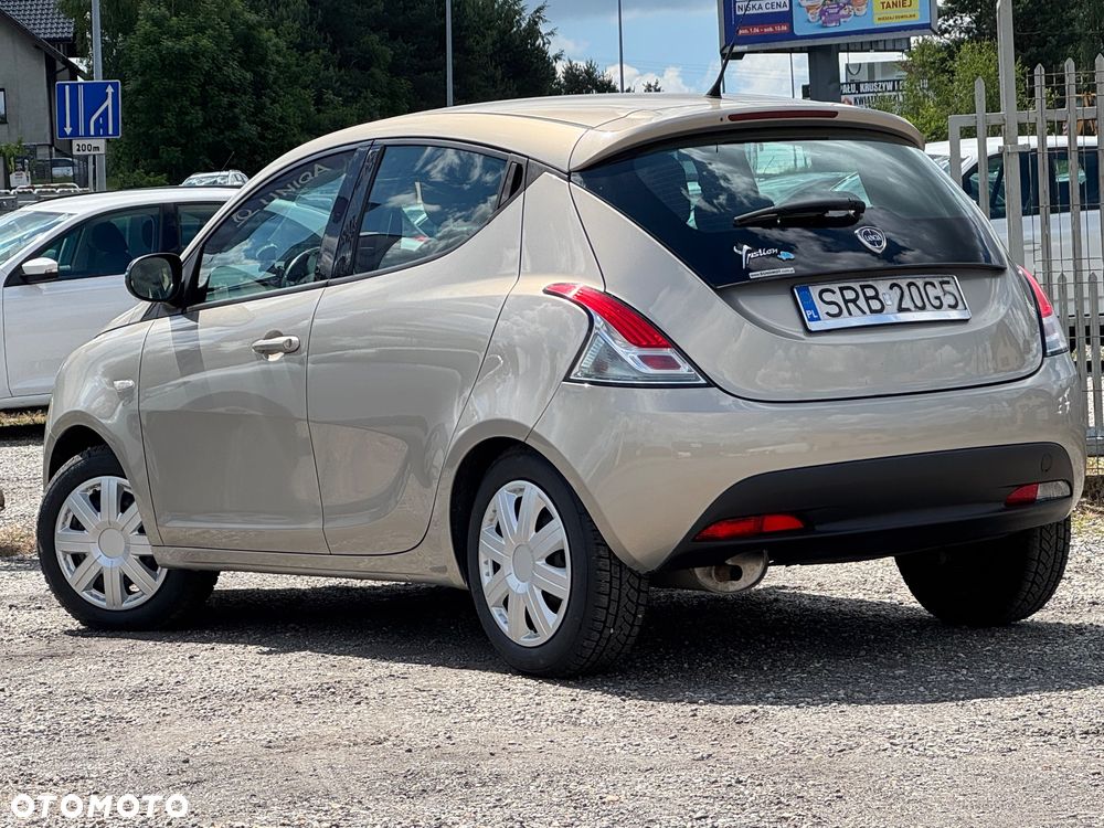 Lancia Ypsilon 1.2 8V Elefantino S&S - 4