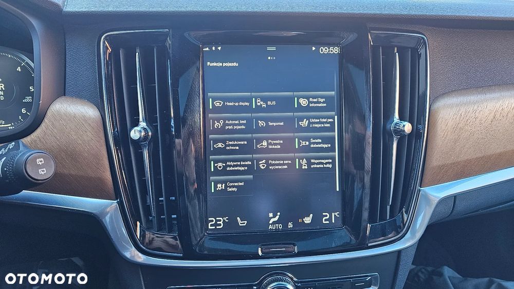 Volvo V90 D4 Inscription - 23