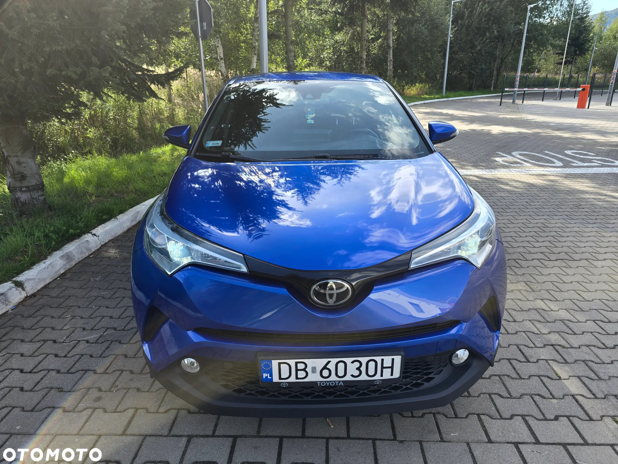 Toyota C-HR 1.2 T Premium - 4