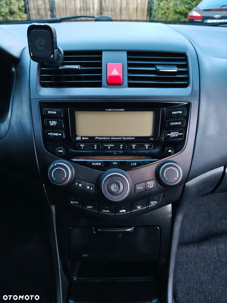 Honda Accord 2.0 Comfort - 25