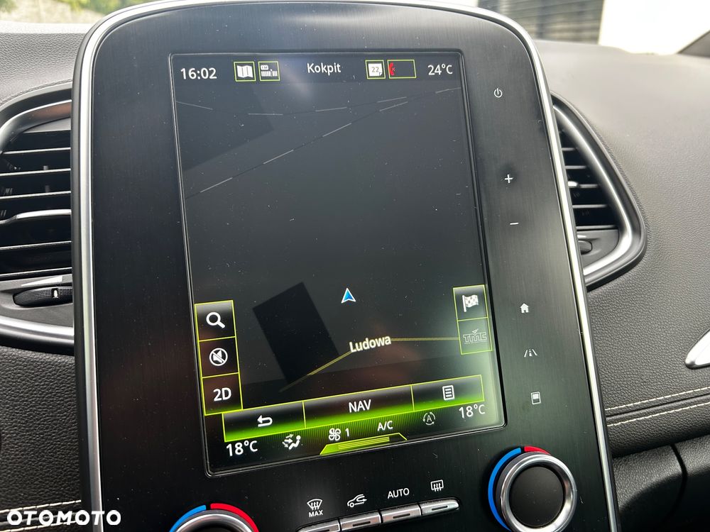 Renault Grand Scenic ENERGY TCe 140 EDC INTENS - 28