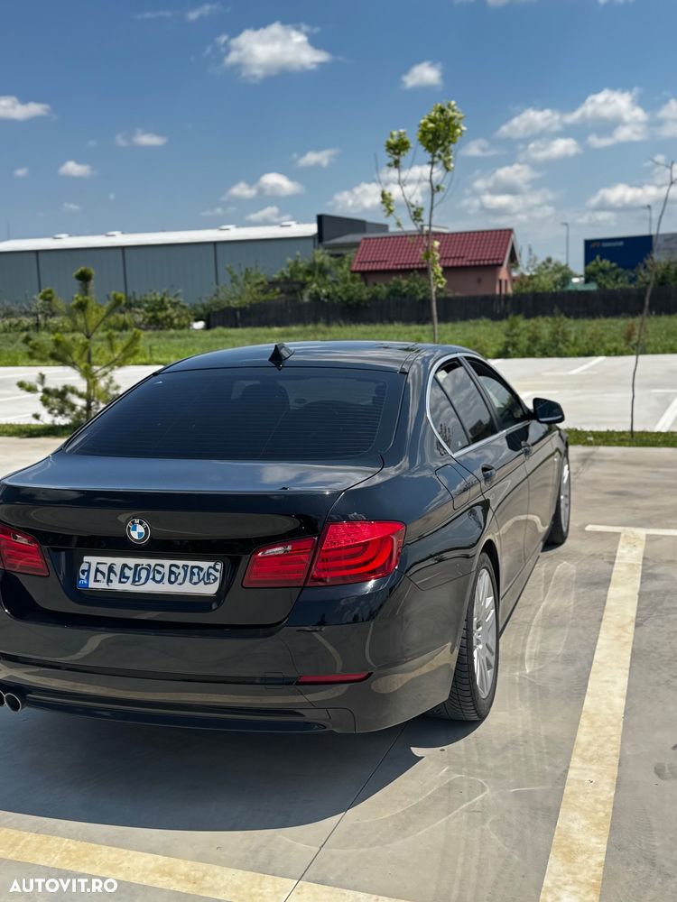 BMW Seria 5 520d - 3