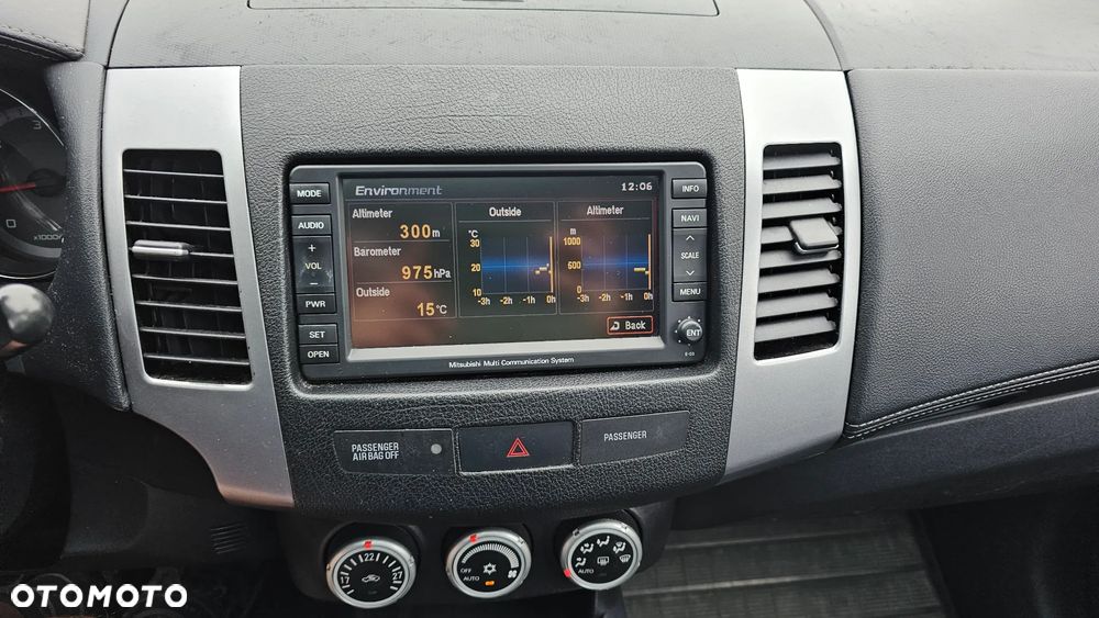 Mitsubishi Outlander 2.0 DID Instyle NAVI - 13