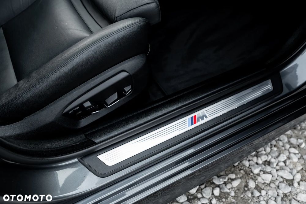 BMW Seria 5 535i xDrive Sport-Aut Luxury Line - 25