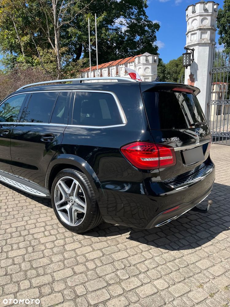 Mercedes-Benz GLS - 22