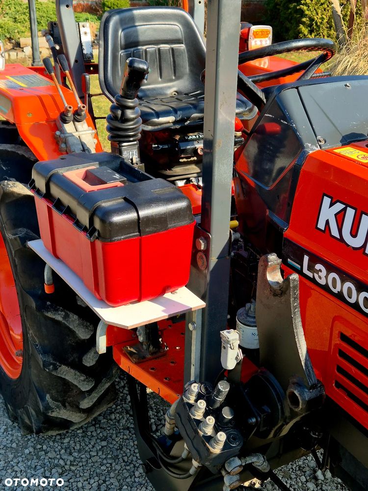 Kubota L3000DT - 12