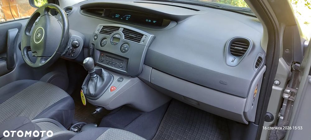 Renault Scenic - 17