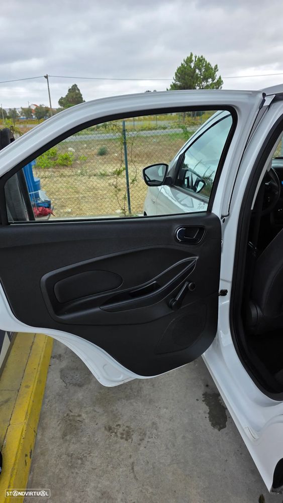 Ford KA+ 1.19 Ti-VCT Ultimate - 25