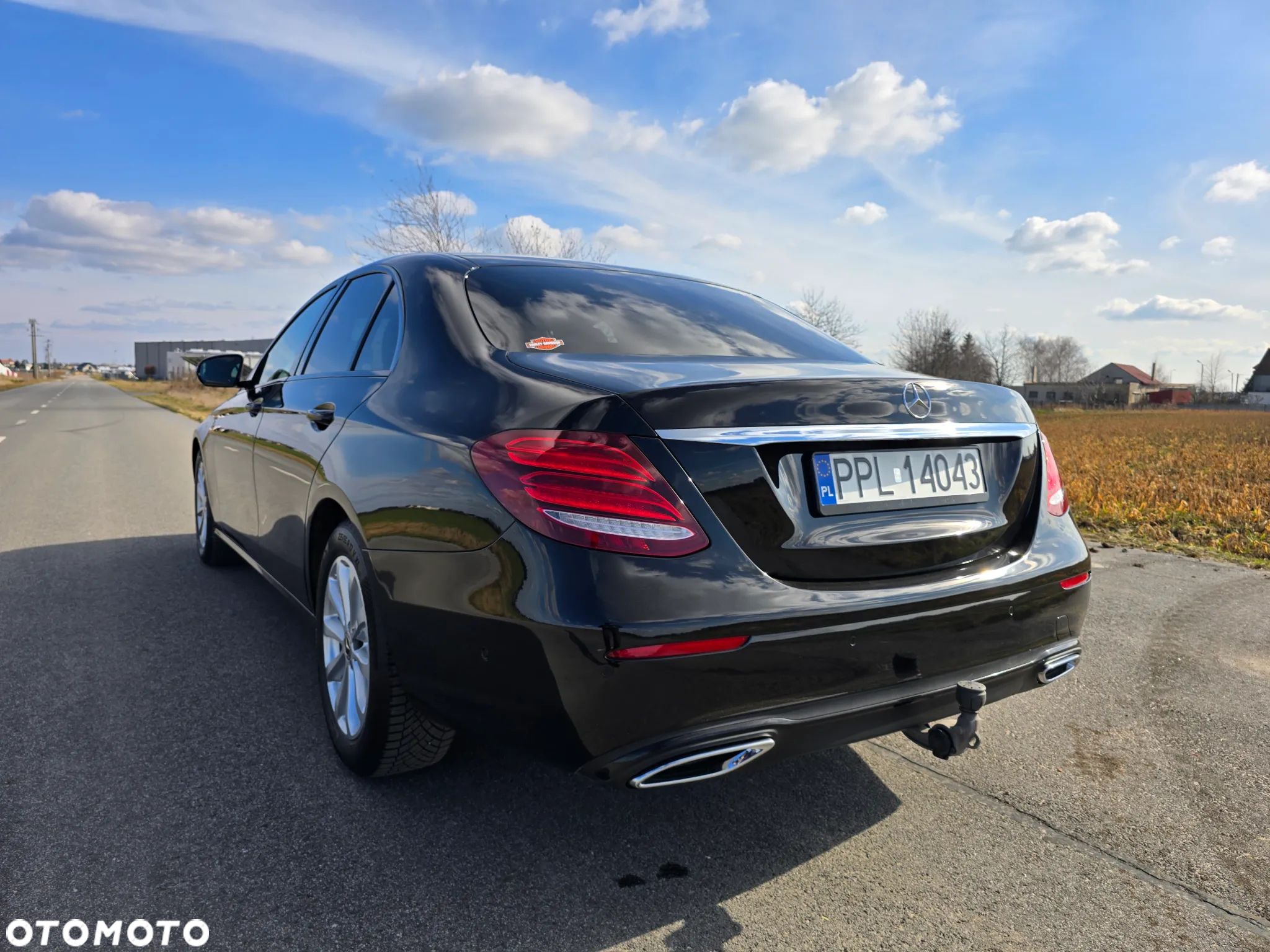 Mercedes-Benz Klasa E 220 d 4Matic 9G-TRONIC AMG Line - 8